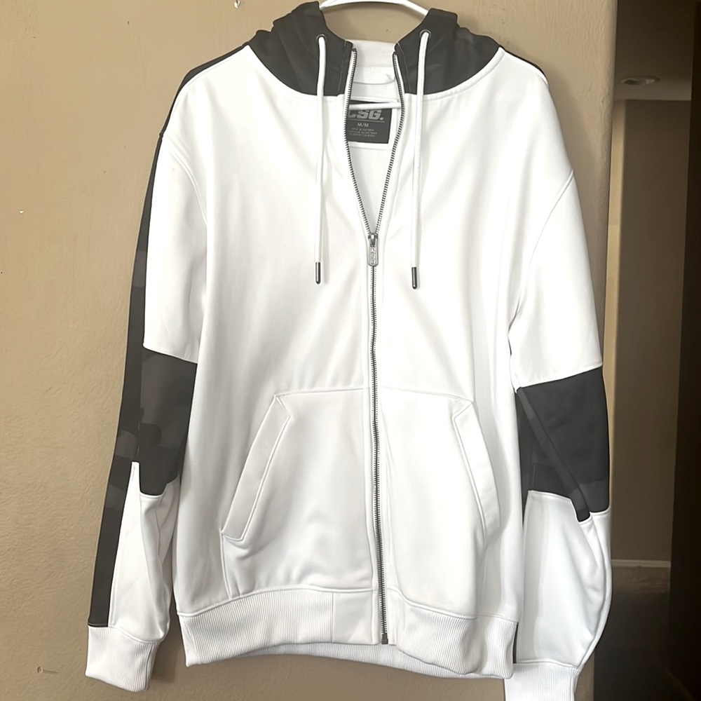 Mens sweater NWOT